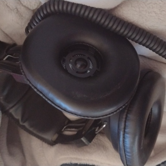 ACM 500 Cyber Acoustics Wired Headphones - Picture 2 of 2